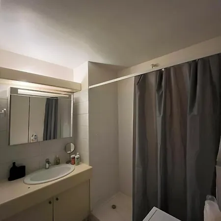 Spacious 4pax - Paris Κουρμπεβουά